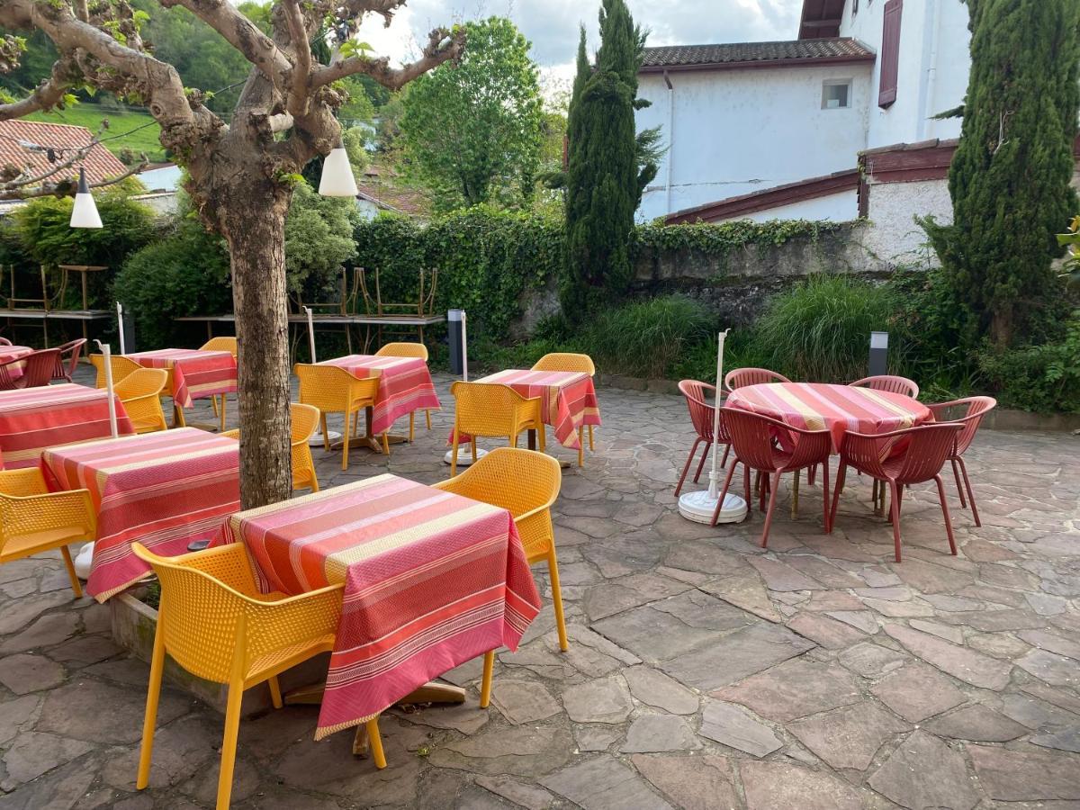 Hotel Juantorena Saint-Etienne-de-Baigorry Zewnętrze zdjęcie