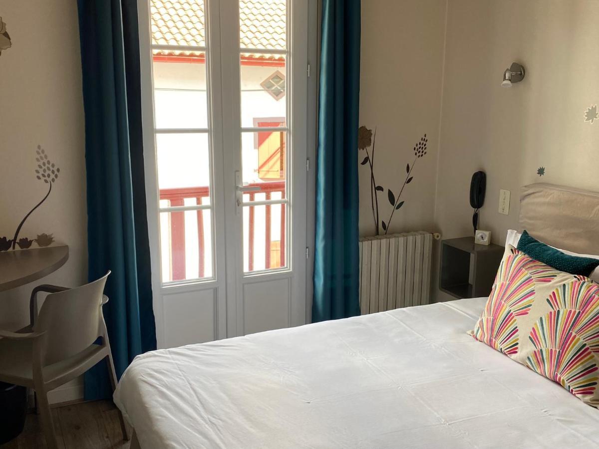 Hotel Juantorena Saint-Etienne-de-Baigorry Zewnętrze zdjęcie