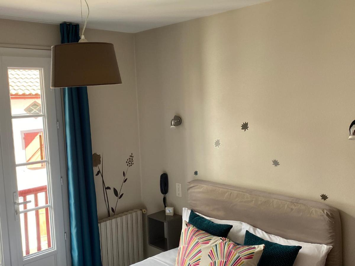 Hotel Juantorena Saint-Etienne-de-Baigorry Zewnętrze zdjęcie